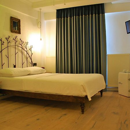 Amphora Hotel โฟชา ภายนอก รูปภาพ
