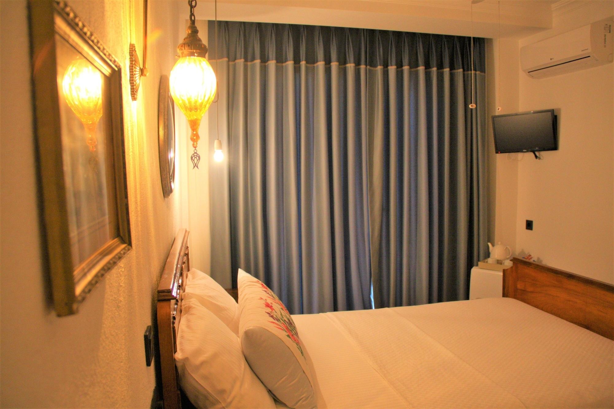 Amphora Hotel โฟชา ภายนอก รูปภาพ