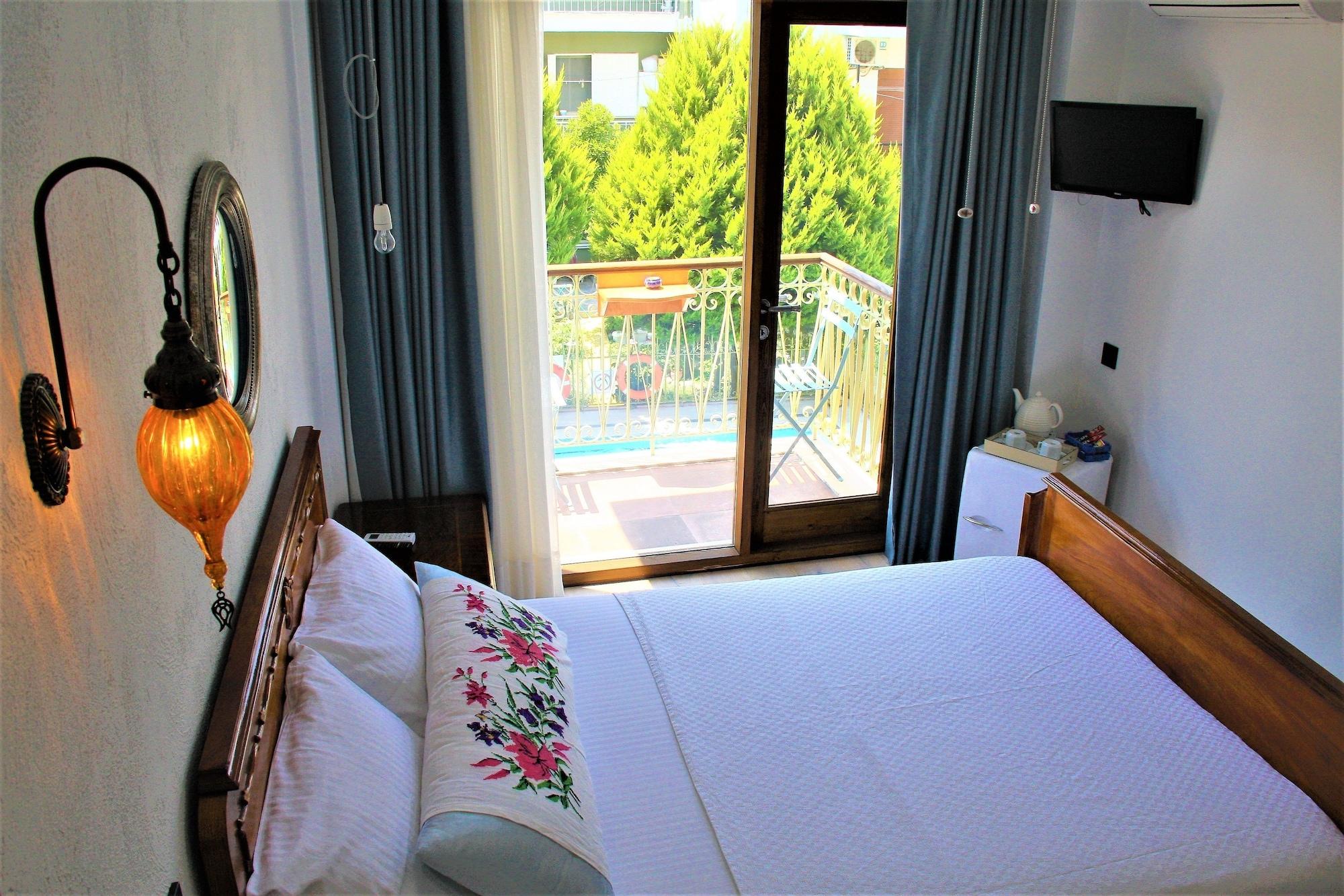 Amphora Hotel โฟชา ภายนอก รูปภาพ