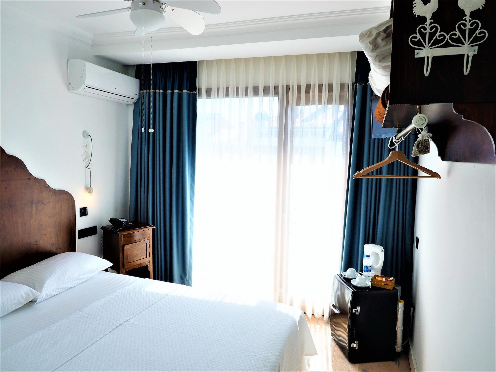 Amphora Hotel โฟชา ภายนอก รูปภาพ