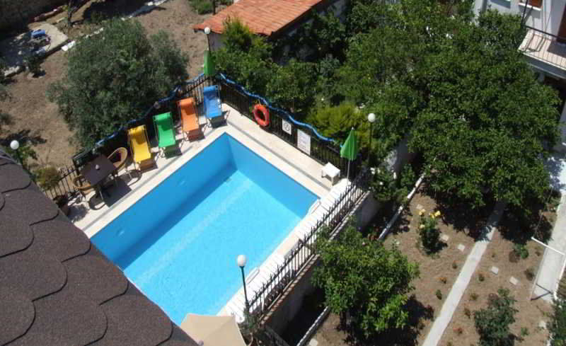 Amphora Hotel โฟชา ภายนอก รูปภาพ
