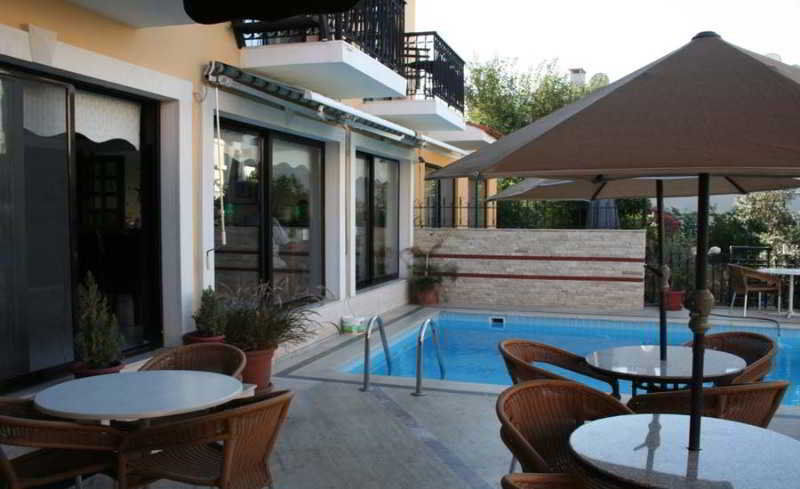 Amphora Hotel โฟชา ภายนอก รูปภาพ