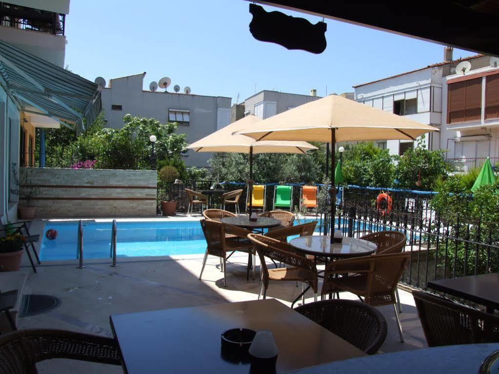 Amphora Hotel โฟชา ภายนอก รูปภาพ